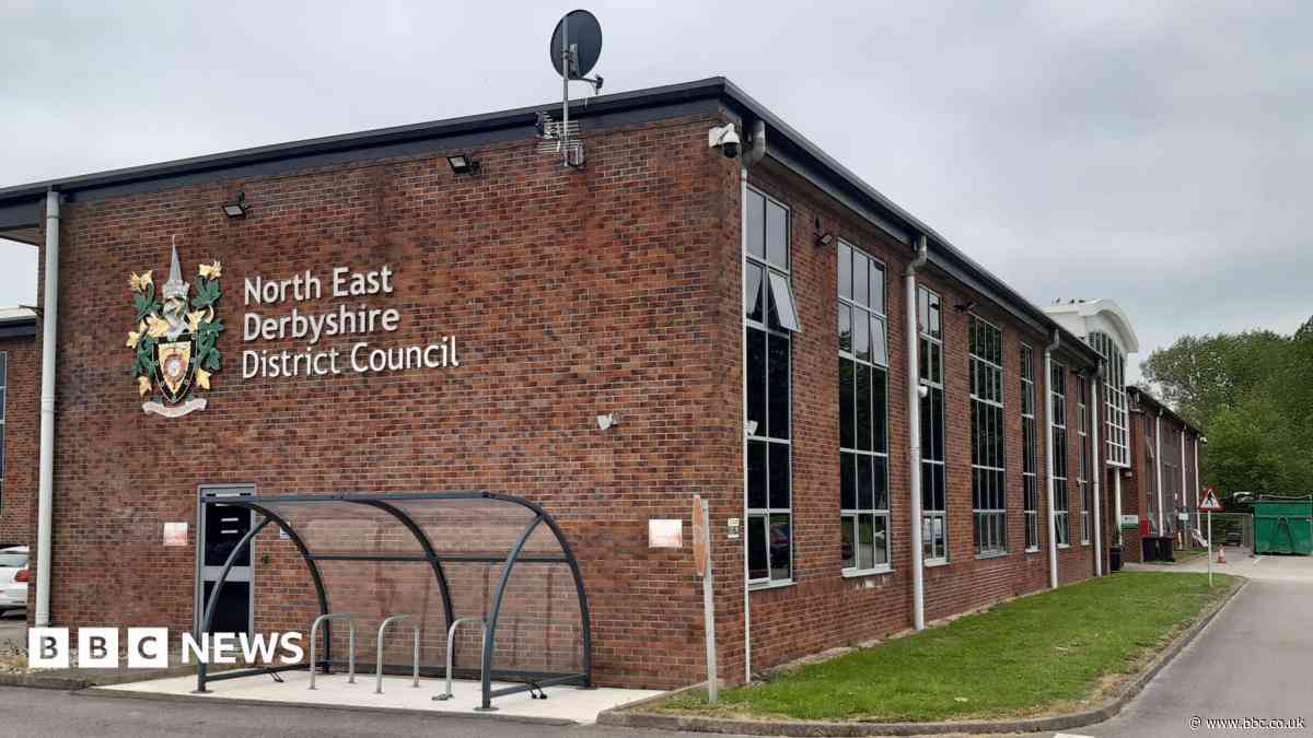 Labour loses majority after Reform by-election win