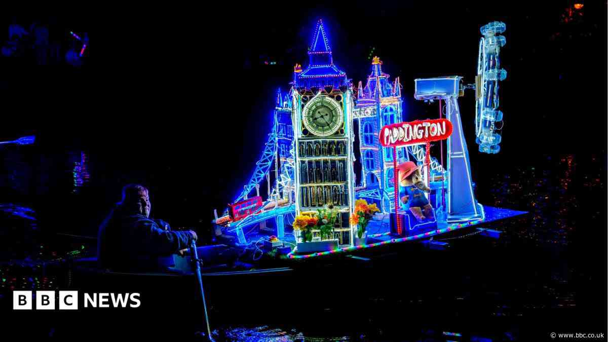 Paddington Bear leads famous illuminations parade