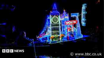 Paddington Bear leads famous illuminations parade