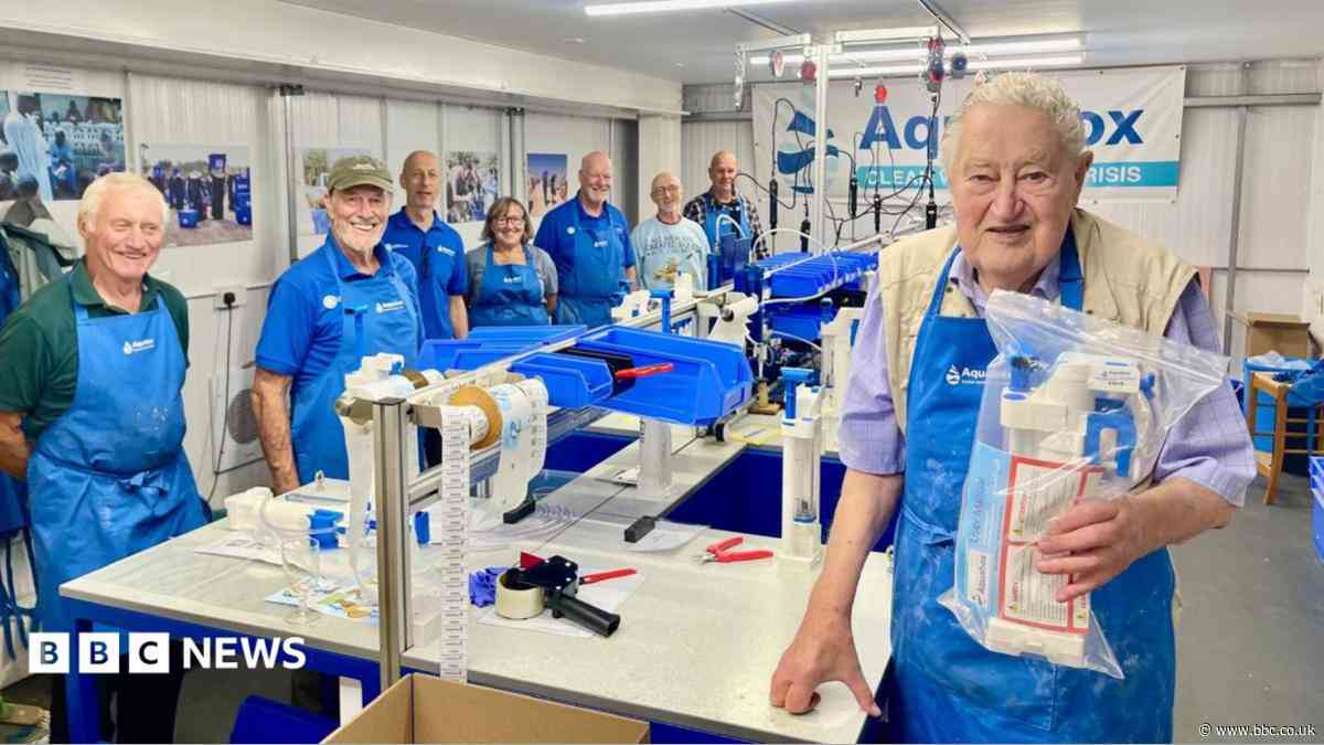 Three heart attacks will not stop volunteer at 90