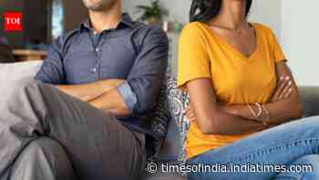 Different last names, higher divorce rates? What the data says about marriage