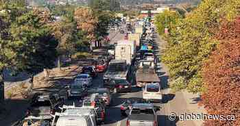 Bennett Bridge crash brings Central Okanagan traffic to a standstill