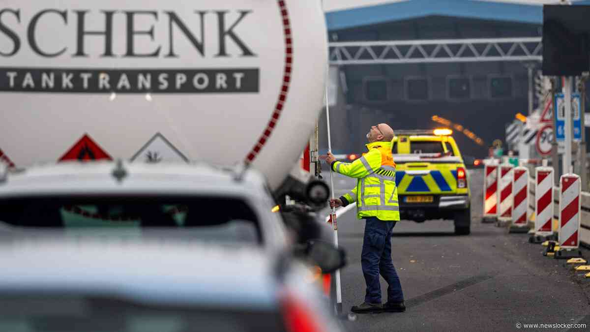 Vrachtwagens stranden vaker voor lage tunnels: onderhoudschaos leidt tot nóg meer files