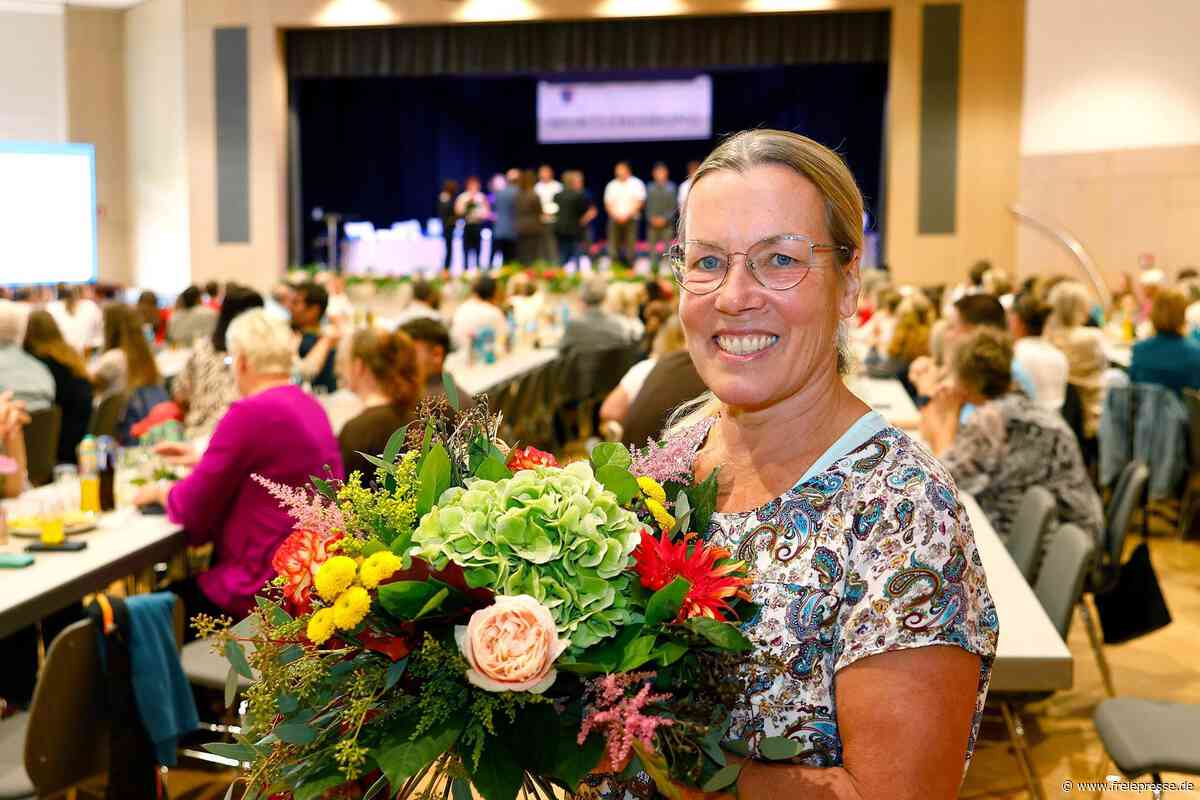 Ein Leben für den Verein: Schwimmerin aus Gersdorf erhält die Sportplakette