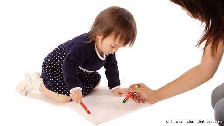 Parenting guide: What hand skills should a 1-year-old have? From picking up tiny objects to using a spoon, these hand and finger milestones show how toddlers are developing fine motor skills