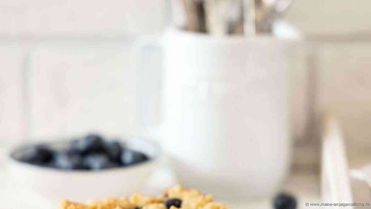 Noch ein Stück, bitte: Blaubeer-Käsekuchen mit Streuseln