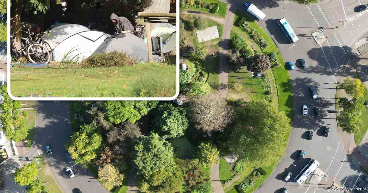 Bekendste verkeersplein van Nederland verandert in tentenkamp voor daklozen: ‘Dit voelt heel onprettig aan’