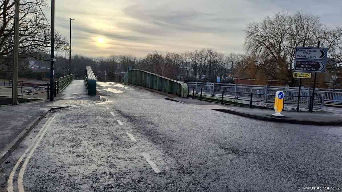 Traffic lights finally removed as Bathurst Bridge reopens ahead of schedule