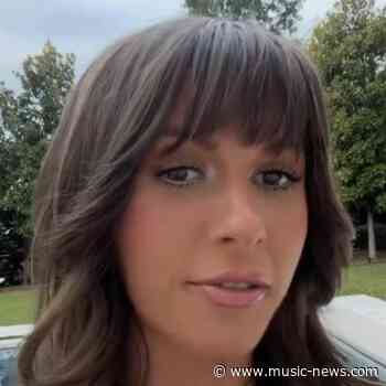 Ella Langley celebrates making chart history with Choosin' Texas