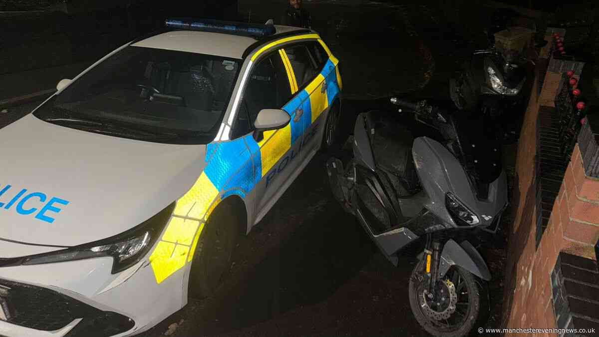 Police make discovery after 'suspicious' trio flee from Atherton street