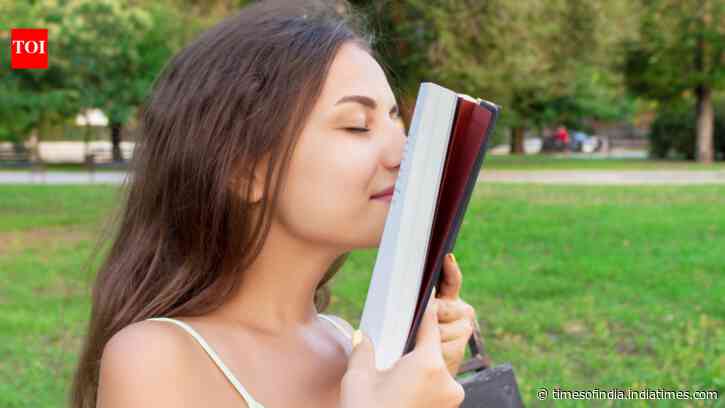 Psychology explains that people who smell books before reading them do not do it just for fun