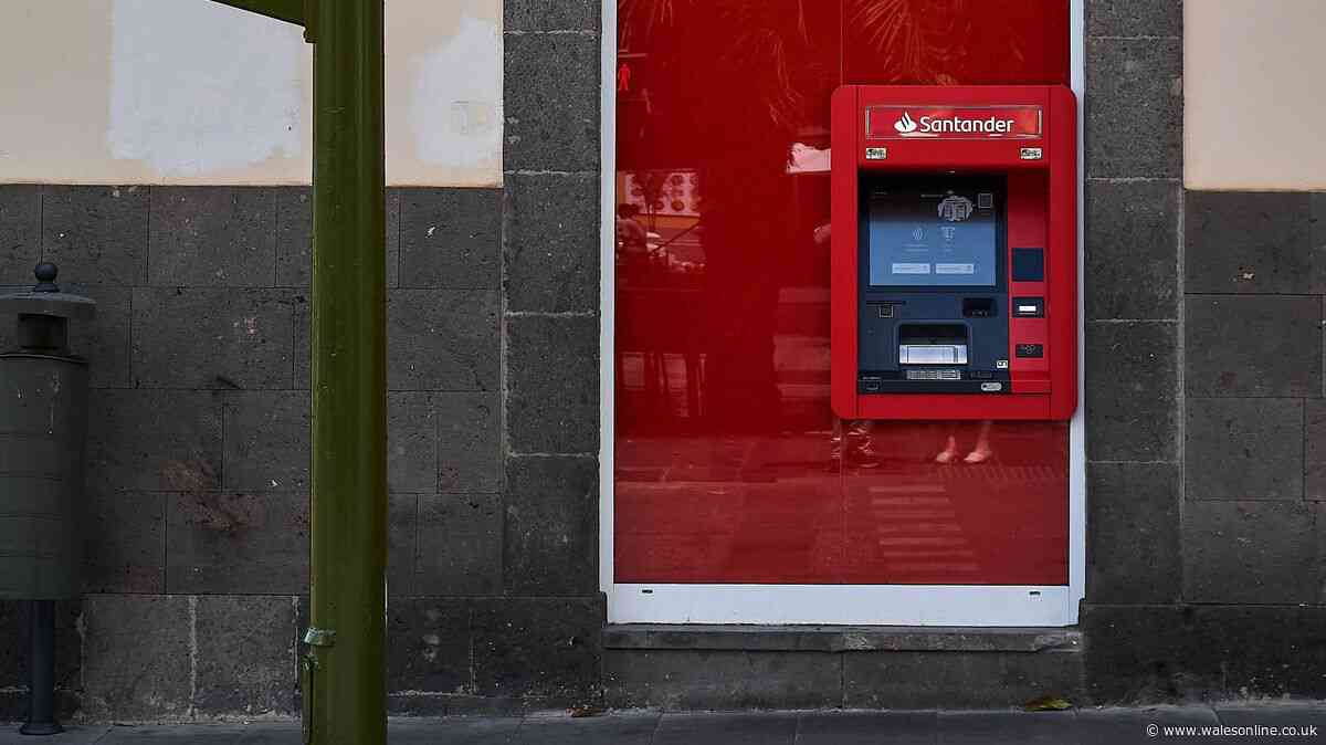 Santander contacts customers with new update on UK branch closures