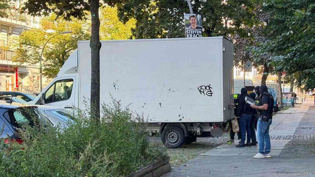 Razzien wegen Waffen: Polizei durchkämmt Berliner Wohnungen