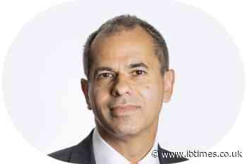 Meet The Surgeon Who Performed Britain's First Laparoscopic Prostatectomy