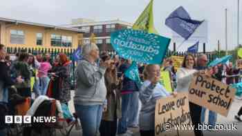 'Academy plan' strike shuts schools for second day