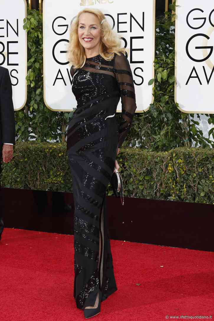 “Prima lavoravo, ero sempre impegnata. Quattro figli, una carriera a tempo pieno. Adesso non mi occupo più di nessuno se non di me stessa. È bellissimo, molto egoista e rilassante”: così Jerry Hall