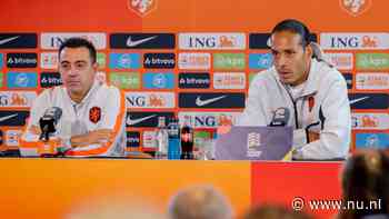 Van Dijk en Xavi staan stil bij overlijden Bartina Koeman: 'Valt mij erg zwaar'