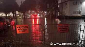 South Florida drivers urged to use caution as heavy rain floods streets