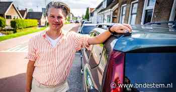 Jacob ziet tientallen voorbijgangers tegen zijn geparkeerde auto botsen: ‘Al 13.500 euro schade’
