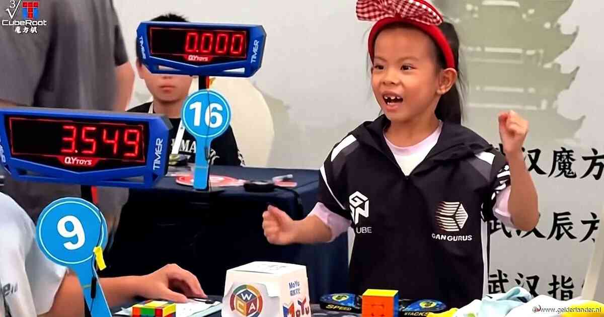 KIJK | Meisje (6) vestigt nieuw wereldrecord voor oplossen Rubiks kubus