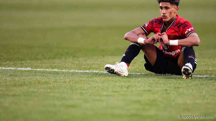Barcelona step up efforts to beat Real Madrid in the race to sign Man United prodigy