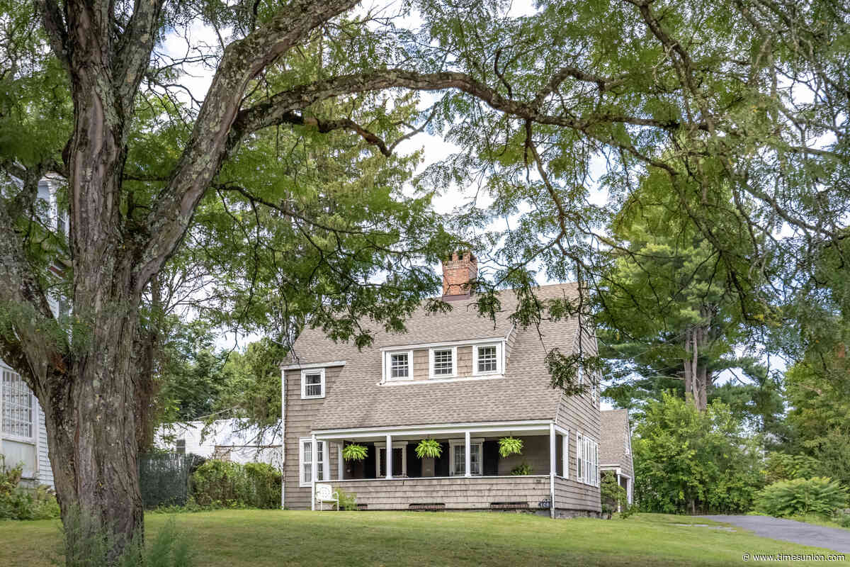 Julia McEntee Dillon's 270-year-old stone house in Kingston hits market