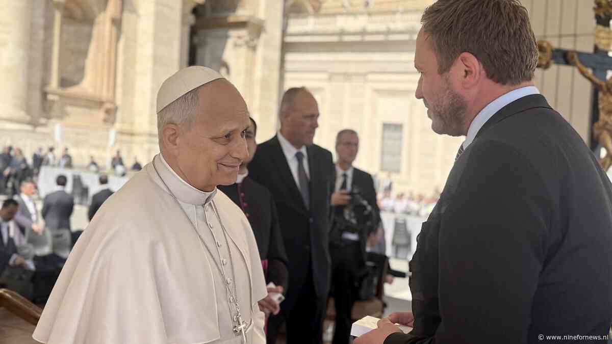 Paus Leo XIV met een ijzige glimlach: volgens deze aartsbisschop de gevaarlijkste voortzetting van Franciscus