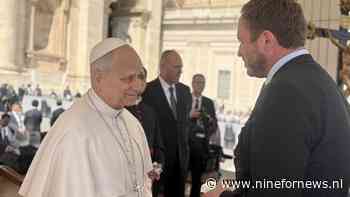 Paus Leo XIV met een ijzige glimlach: volgens deze aartsbisschop de gevaarlijkste voortzetting van Franciscus