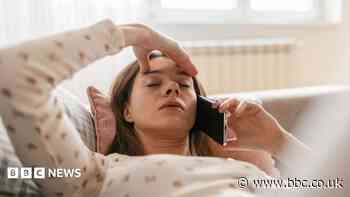 Off sick? You need to phone your boss, back-to-work adviser says