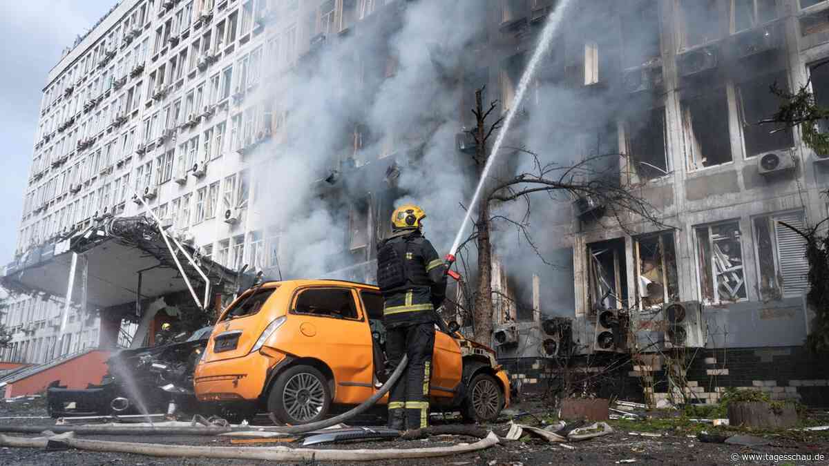 Wieder Tote bei russischen Angriffen auf zivile Infrastruktur in der Ukraine