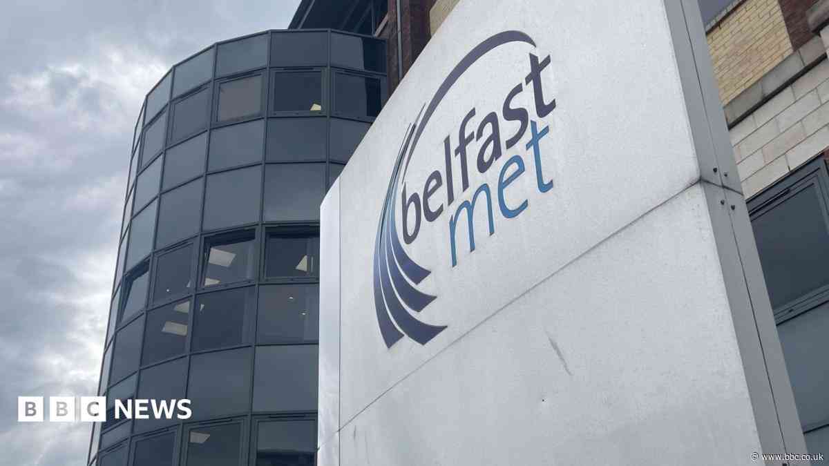 Further education colleges cut thousands of student places amid budget absence