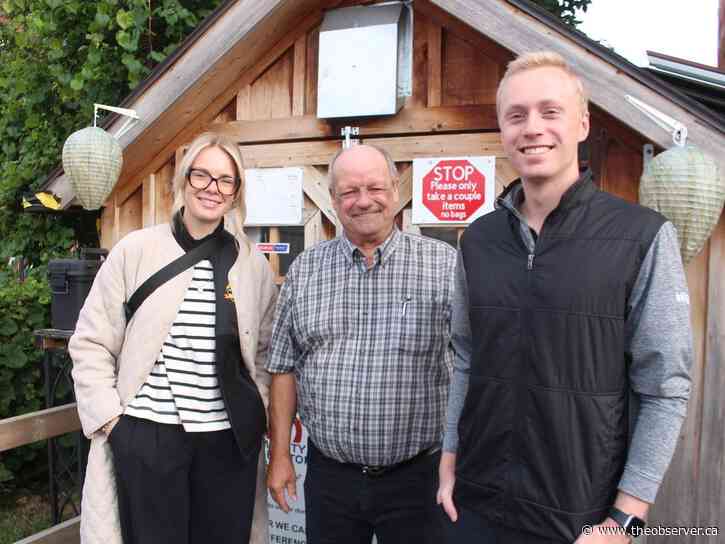 Farm company donation helps volunteers stock Petrolia Community Refrigerator