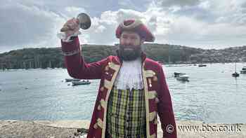 Fowey Town Crier Alan Giles competes to become World Champion