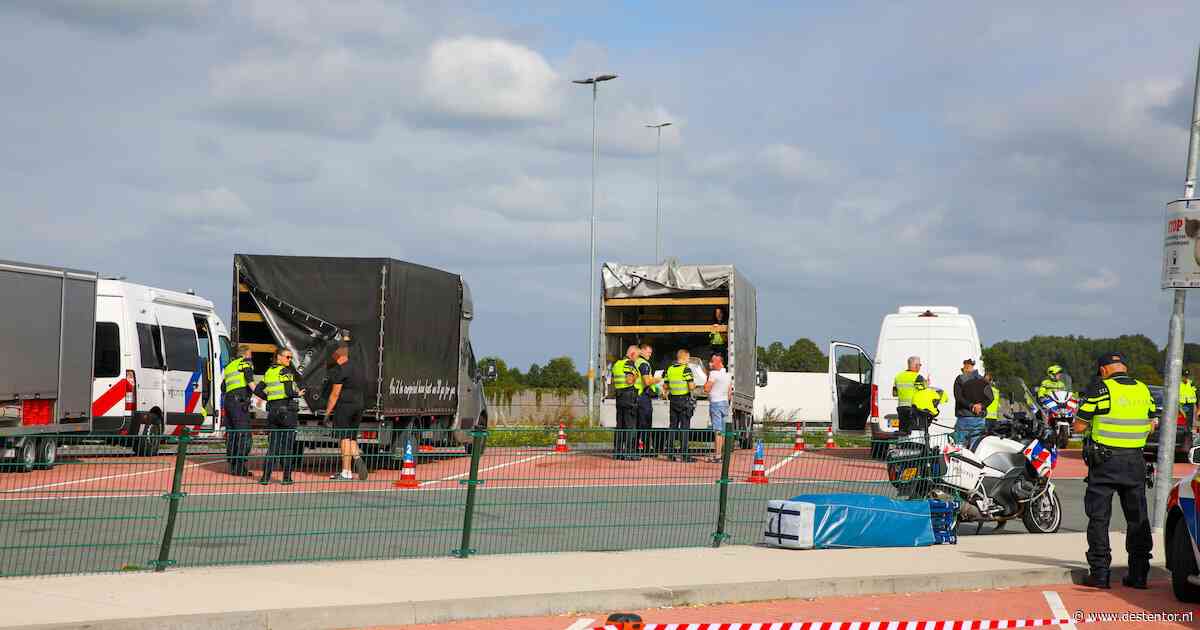 Grote verkeerscontrole op de A1: één bestuurder probeert de politie vergeefs te misleiden