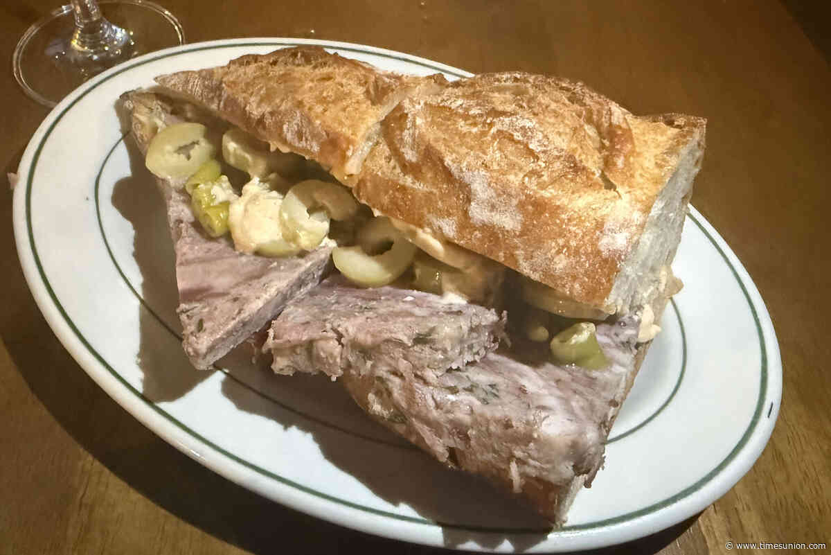 8 of our dining critics’ favorite dishes since the summer