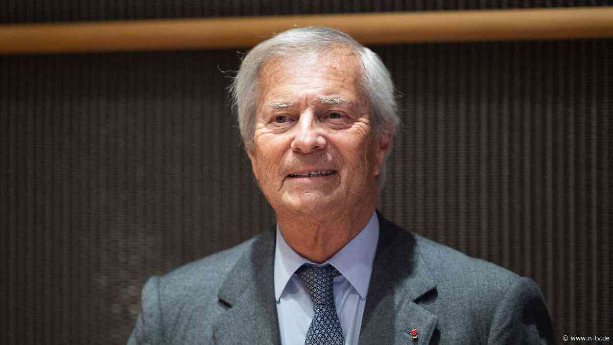 Buch über Medienmogul Bolloré: Mischt "rechte Hand Gottes" Frankreichs Wahlen auf?
