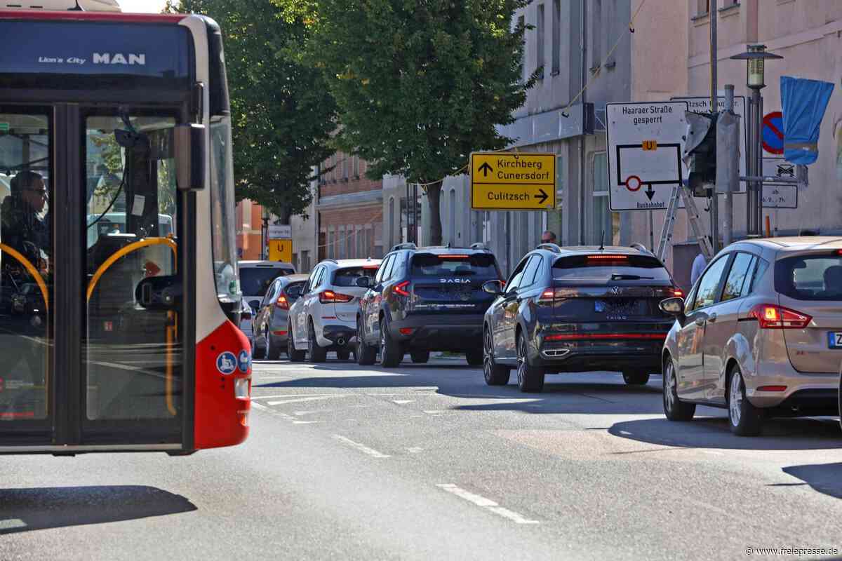 Wegen einer kleinen Baustelle: Ampel-Chaos legt Wilkau-Haßlau lahm