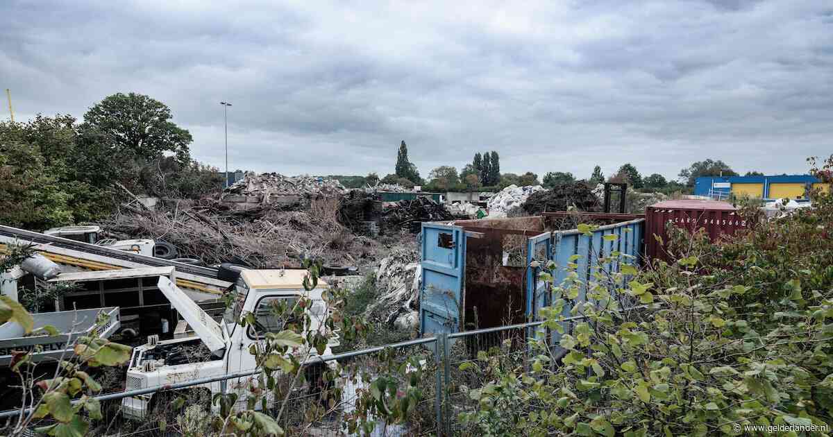 Riool leeggepompt nadat brandweer bluste met PFAS-water: 900 kuub water in silo’s opgeslagen