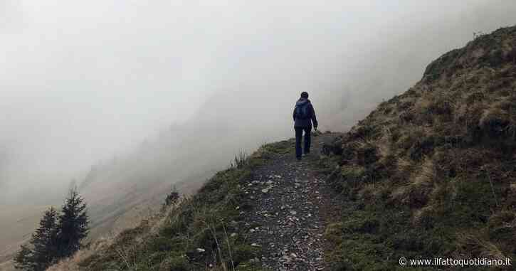 Precipita per cinquanta metri: escursionista tedesco morto su un versante del lago di Braies