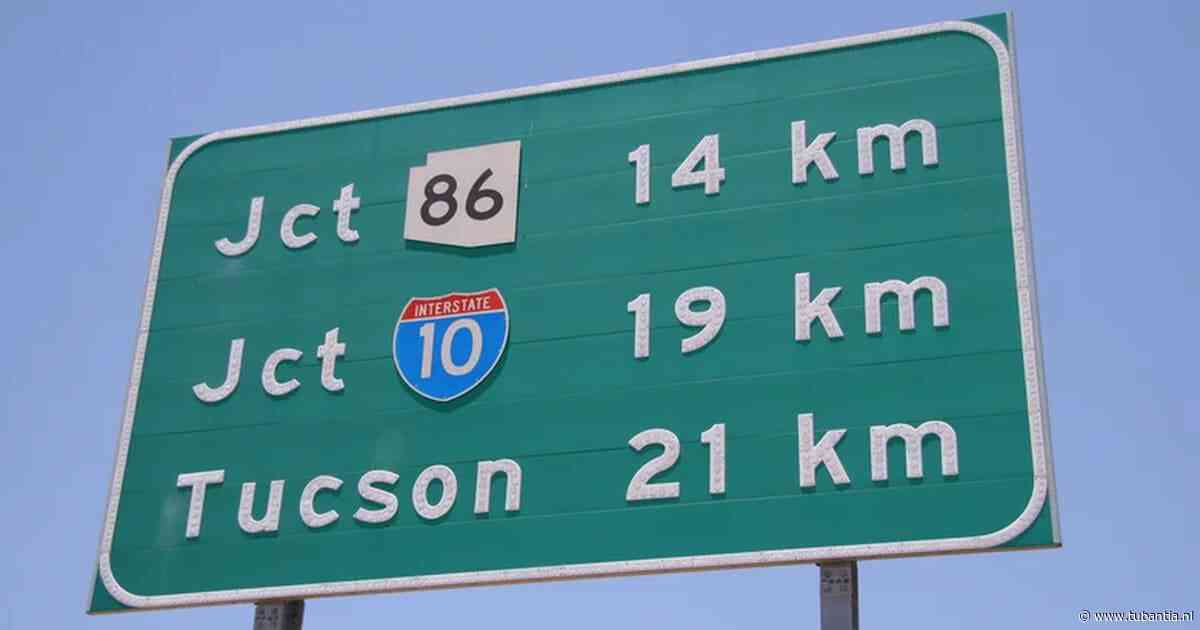Waarom je op deze snelweg in de VS kilometers ziet in plaats van mijlen