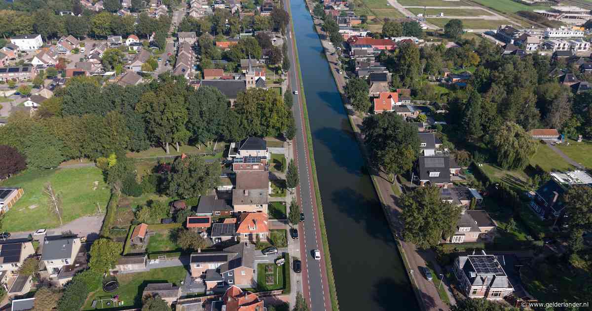 Bij verkoop van huis in dit dorp ontstaat bonje en dan blijkt: 45 voortuinen zijn van provincie