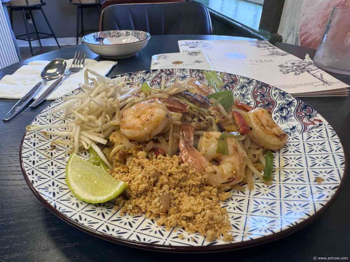 Singha Thai restaurant opens in Williamsburg neighborhood