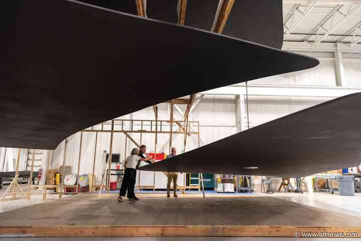 How Collectors Jon and Kim Shirley Stepped In to Restore the Senate Building’s Famed Calder