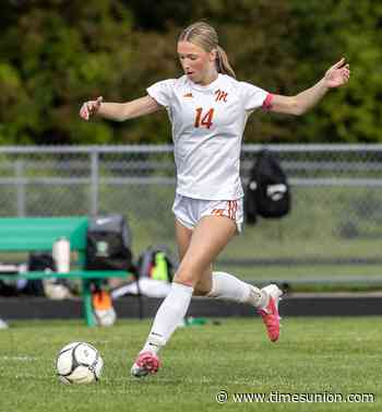Mohonasen girls' soccer showing no hesitancy in pursuit of Section 2 title