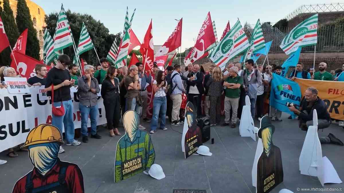 Operaio morto al Colosseo, il presidio di lavoratori e sindacati: “La sicurezza non è un lusso, il governo fermi la strage”