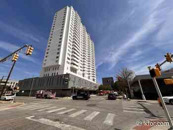 One injured in downtown OKC apartment fire