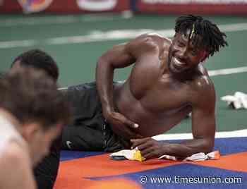 Ex-NFL star Antonio Brown accepts plea deal, will avoid prison in attempted murder case