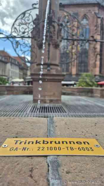 Heidelberg – Herkulesbrunnen auf dem Marktplatz jetzt auch Trinkwasserbrunnen!