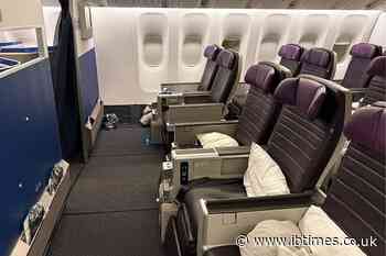 $100 Credit for Enduring Lewd Act? Woman Reports Man Pleasuring Himself, Claims United Made Her Sit Beside Him Anyway