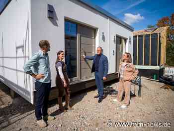 Heidelberg – Innovatives Wohnen: Für den Tiny Wohnpark sind bereits 19 Wohnmodule „eingeflogen“